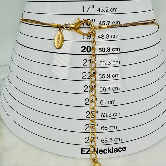 Chico”s Multi-Layer Necklace Spring Green and Gold Metallic Beads Adjustable - Picture 7 of 8